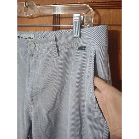 Travis Matthew Chino Short Mens Sz 34 Gray Golf Performance Proceed With Caution - Picture 6 of 10